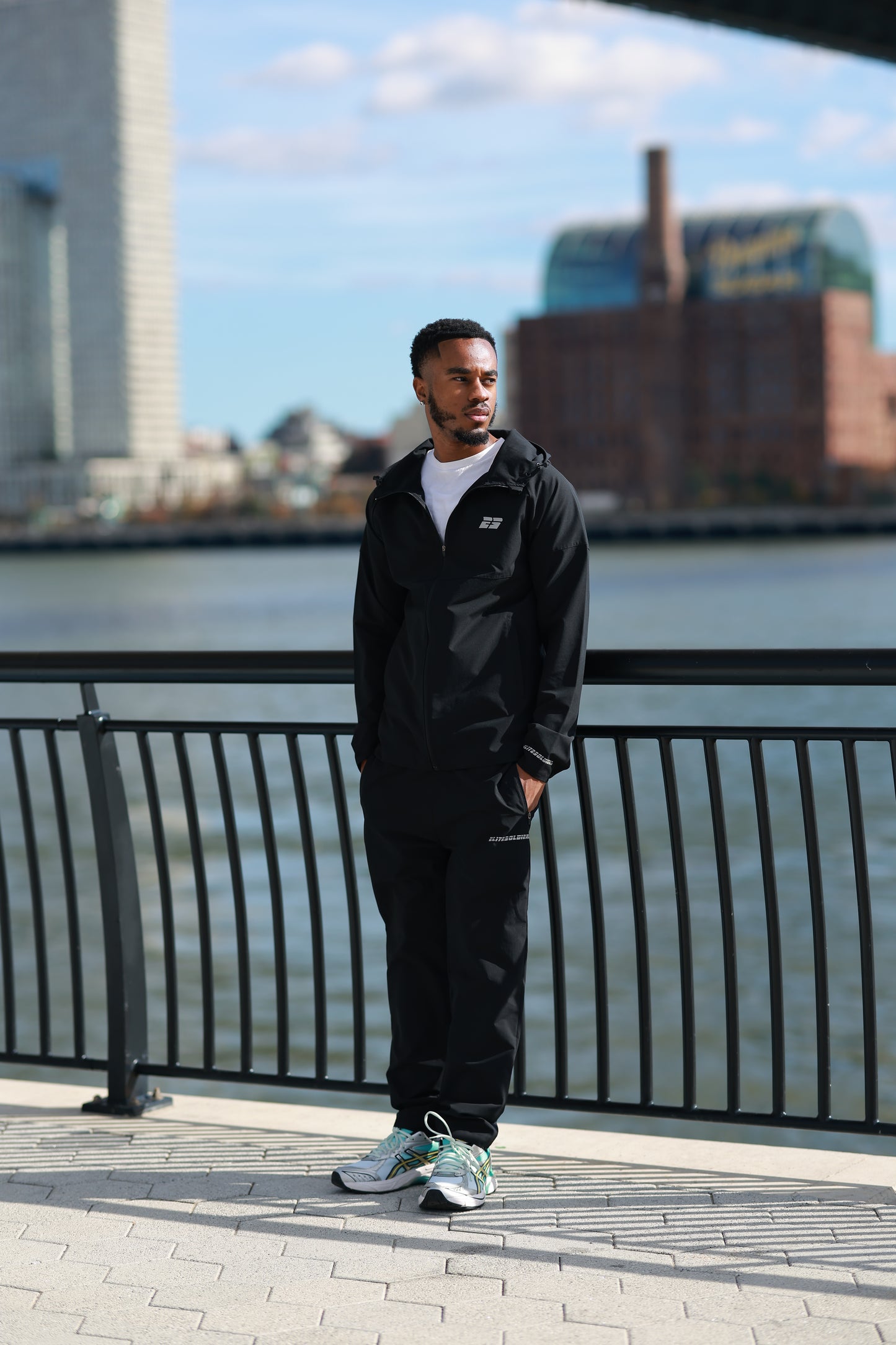 Signature Sweatsuit (Black)